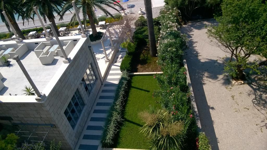 Indijan Hotel
